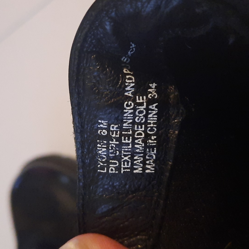 STEVE MADDEN Lyonn Patent Ankle Bootie - Picture 9 of 10